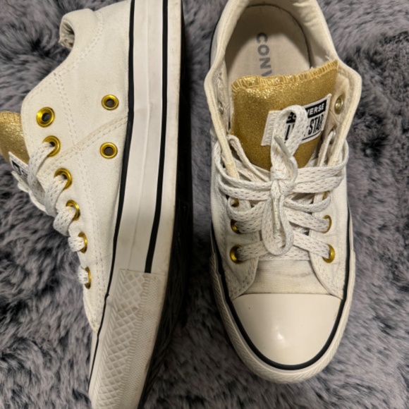 Converse White Chuck Taylor All-Star Lift Sneakers - Picture 2 of 12
